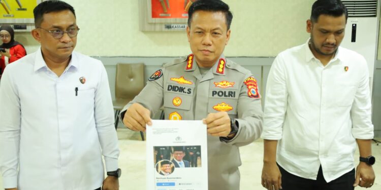 Konferensi Pers Polda Sulsel Ungkap 11 Modus Tindak Pidana Siber, 22 Tersangka Diamankan