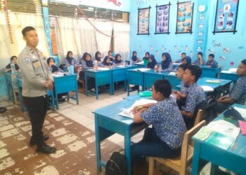 Polres Parepare Turun ke Sekolah, Ingatkan Siswa SMP 2 Soal Bahaya Narkoba dan Berkendara di Bawah Umur