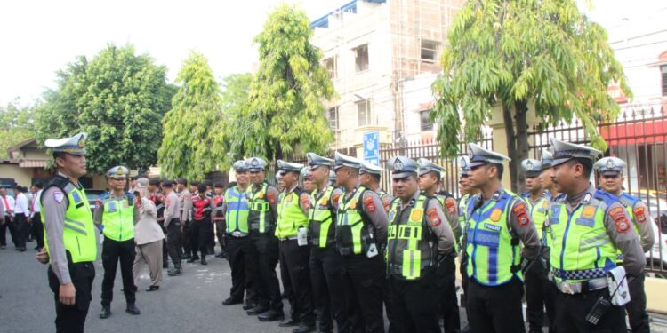 Kapolres Parepare Ingatkan Anggota: Tertib Lalu Lintas, Jauhi Narkoba dan Judi Online