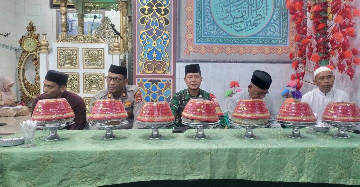 Kapolsek Soreang Hadiri Maulid Nabi di Masjid Al-Barkah Parepare, Warga Diajak Teladani Akhlak Rasulullah