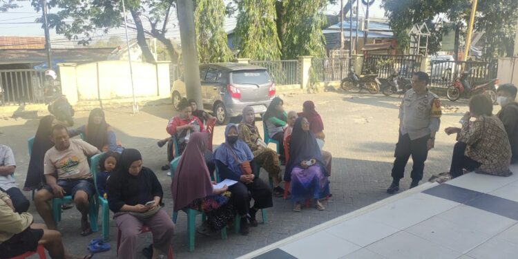 841 KK di Lapadde Terima Beras 10 Kg, Kapolsek Ujung: Polri Harus Pastikan Bantuan Tepat Sasaran