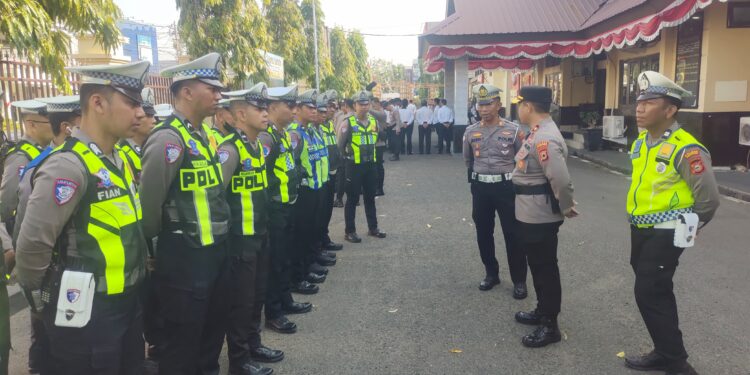 Bukan Sekadar Mengatur Jalan, Waka Polres Parepare Tekankan Teguran Edukatif kepada Pengendara