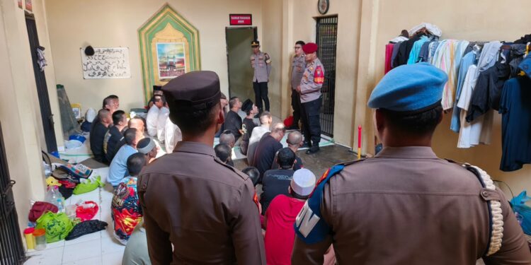 Tahanan Polres Parepare Dapat Tausiah Saat Pawas Cek Ruang Tahanan