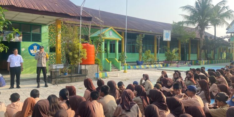 Polres Parepare Edukasi Pelajar SMP 9, Ancaman di Sekolah dan Dunia Maya Disorot