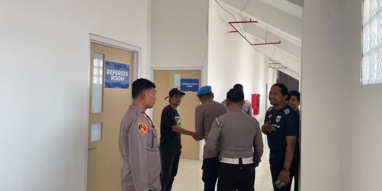 Si Propam Polres Parepare Lakukan Pendampingan Pengecekan Kesiapan Stadion B.J. Habibie Jelang Laga PSM vs Arema