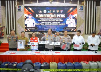 Polda Sulsel Gelar Konferensi Pers Penegakan Hukum Penyalahgunaan BBM Bersubsidi