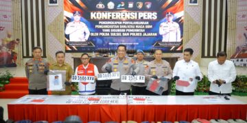 Polda Sulsel Gelar Konferensi Pers Penegakan Hukum Penyalahgunaan BBM Bersubsidi
