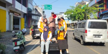 Bhabinkamtibmas Kampung Pisang mengimbau warga waspada bahaya kebakaran