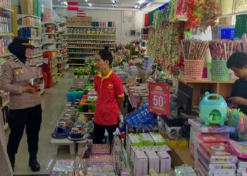 Karyawan Supermarket Senang Hati Diingatkan Polisi, Ada Pesan Penting dari AKP Anwar