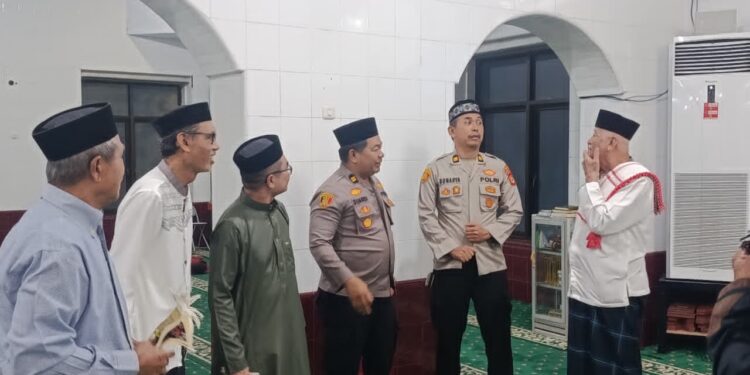 Bukan Sekadar Salat Subuh, Kapolsek KPN Parepare Ajak Warga Peduli Keamanan