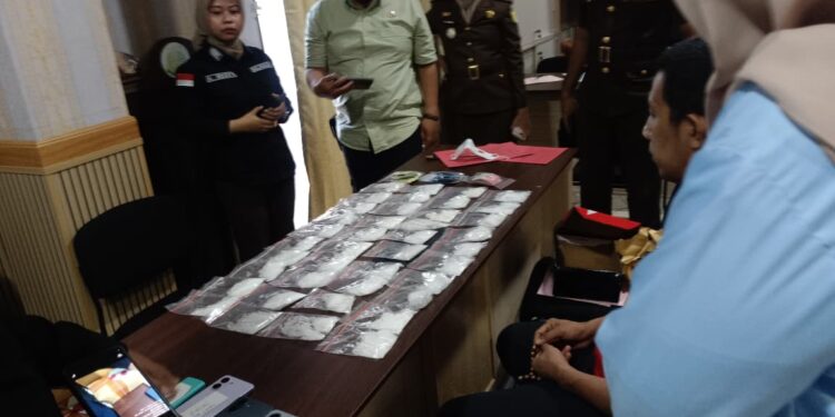 Berkas P21, Satresnarkoba Parepare Serahkan 4 Tersangka dengan Barang Bukti 40 Kg Sabu