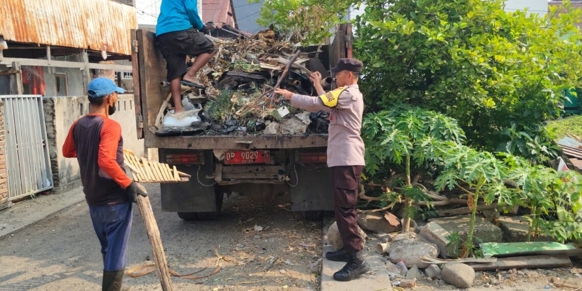 Kapolsek KPN Parepare: Lebih Aman Kumpulkan Sampah di Karung Daripada Dibakar Sembarangan